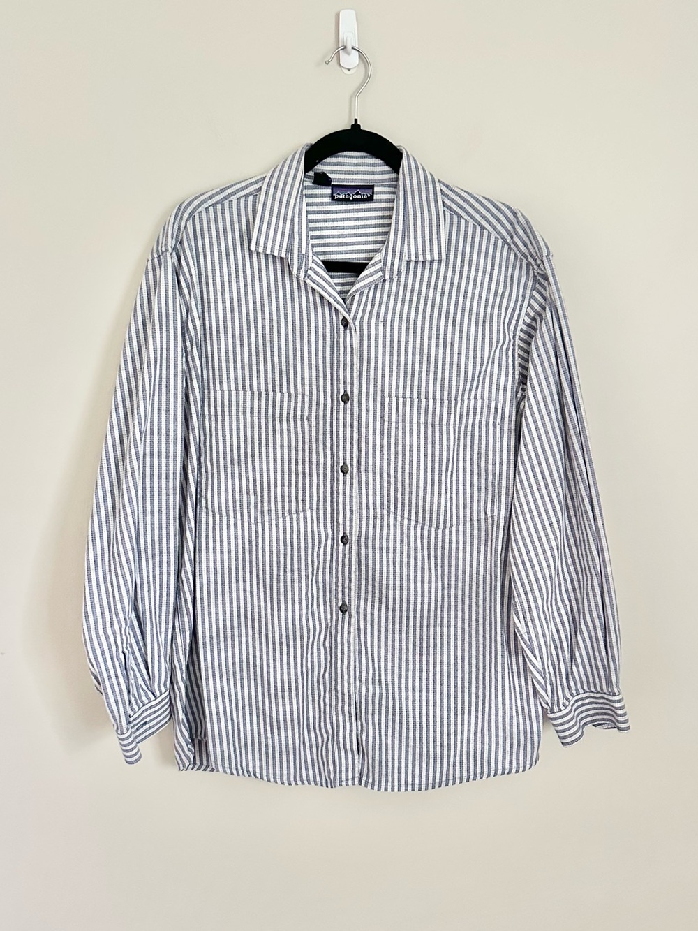 Patagonia Women's Button Down Shirt Blue White Striped Size L Outdoor Casual